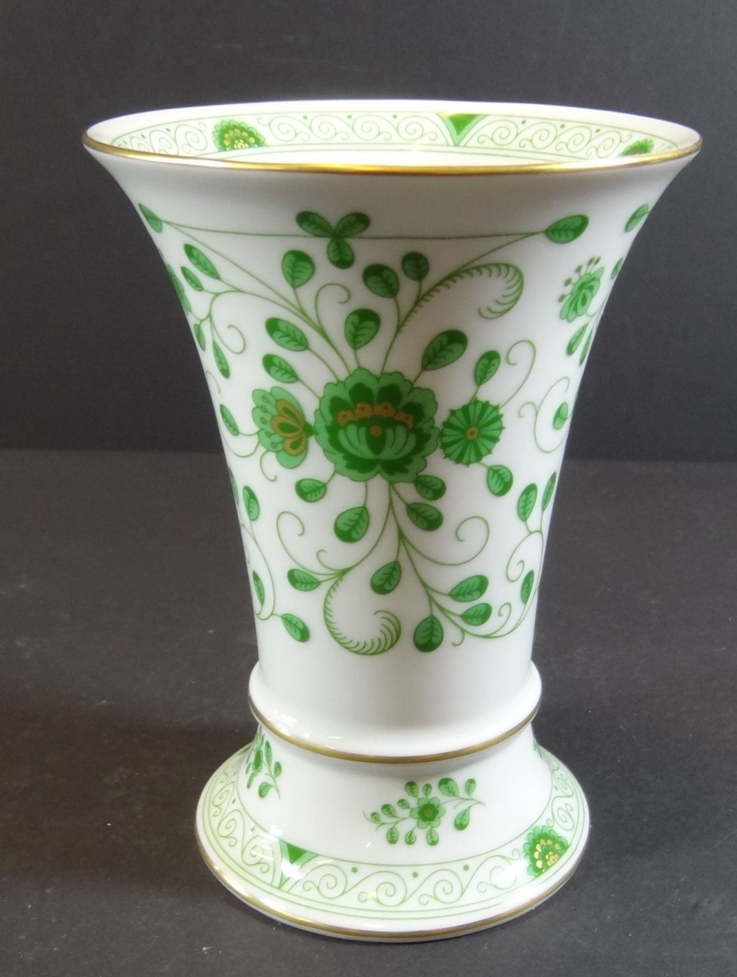 Vase "Lindner" Alte Ranke grün, H-15 cm