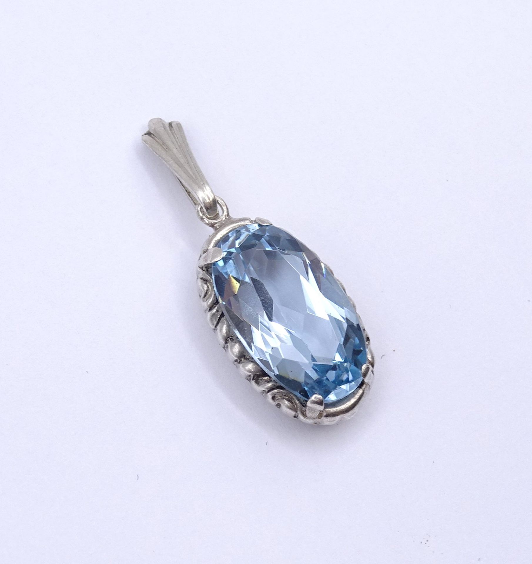 Alter Silber Anhänger mit einen oval facc. hellblauen Edelstein, L. 3,4cm, 4,6g. - Bild 2 aus 4