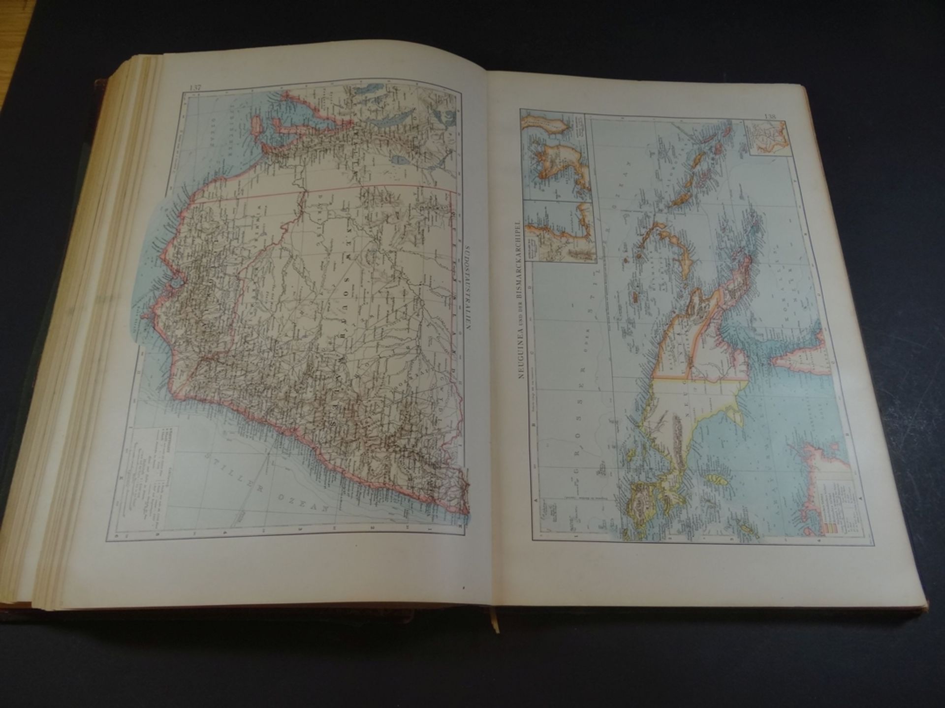 Andrees Handatlas, 3.Auflage 1896, Buchrücken beschädigt und Deckel lose, 45x30 cm - Bild 9 aus 11