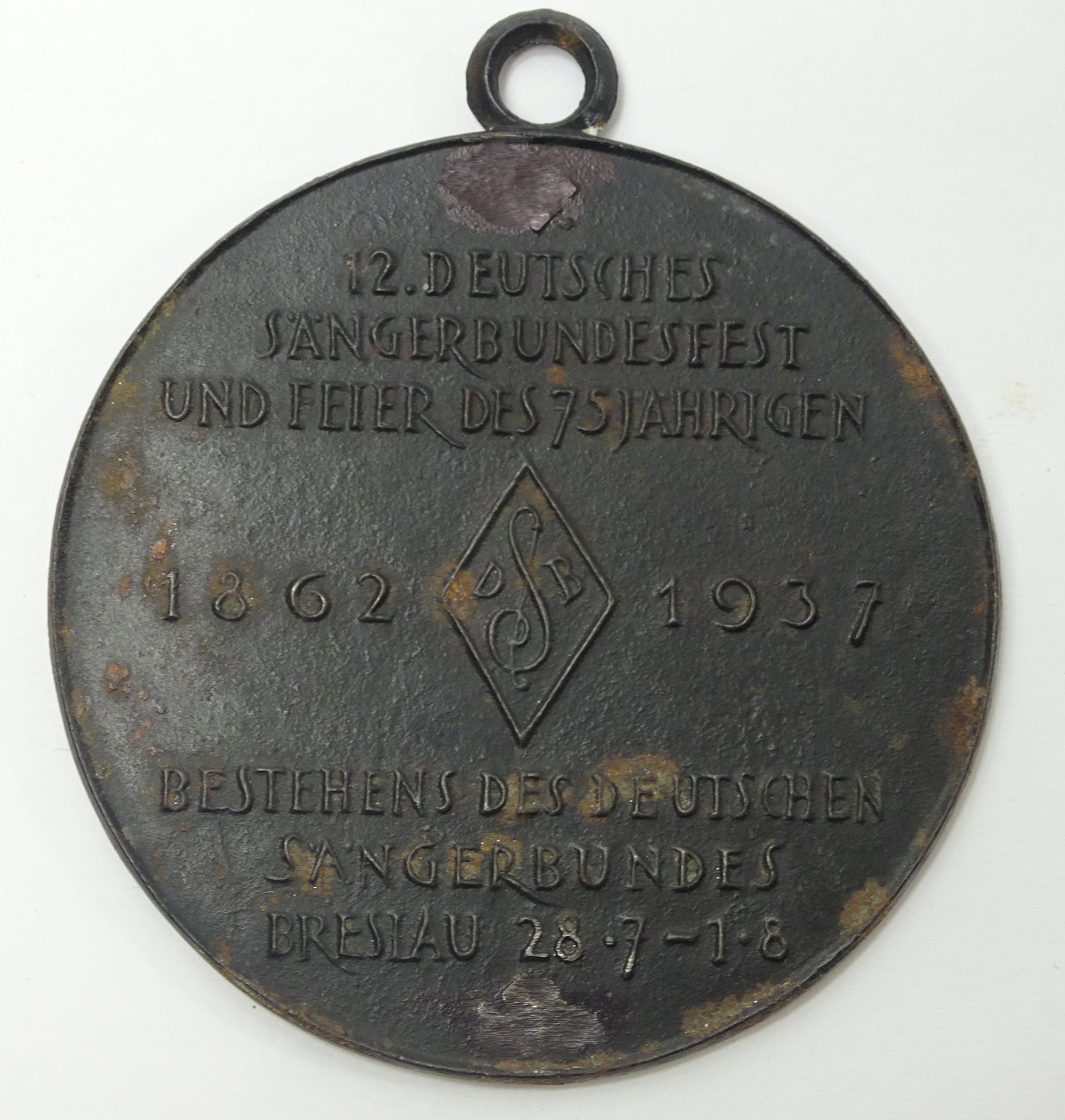Medaille 12. Deutsches Sängerbundesfest, 75 Jahre Sängerbund, Breslau 1937, Eisenguss geschwärzt, Ø
