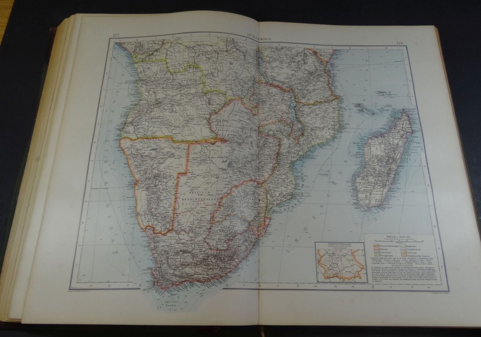 Andrees Handatlas, 3.Auflage 1896, Buchrücken beschädigt und Deckel lose, 45x30 cm - Bild 8 aus 11