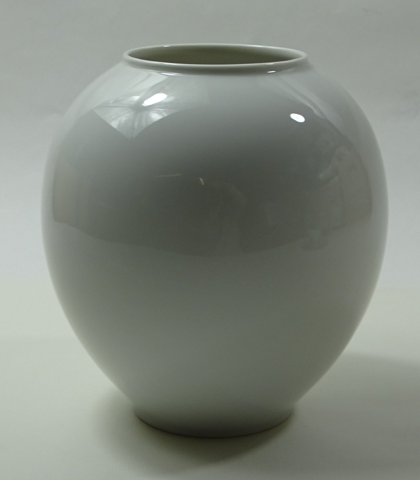 Bauchige Vase, Heinrich Porzellan, H. 17,5 cm - Bild 2 aus 4