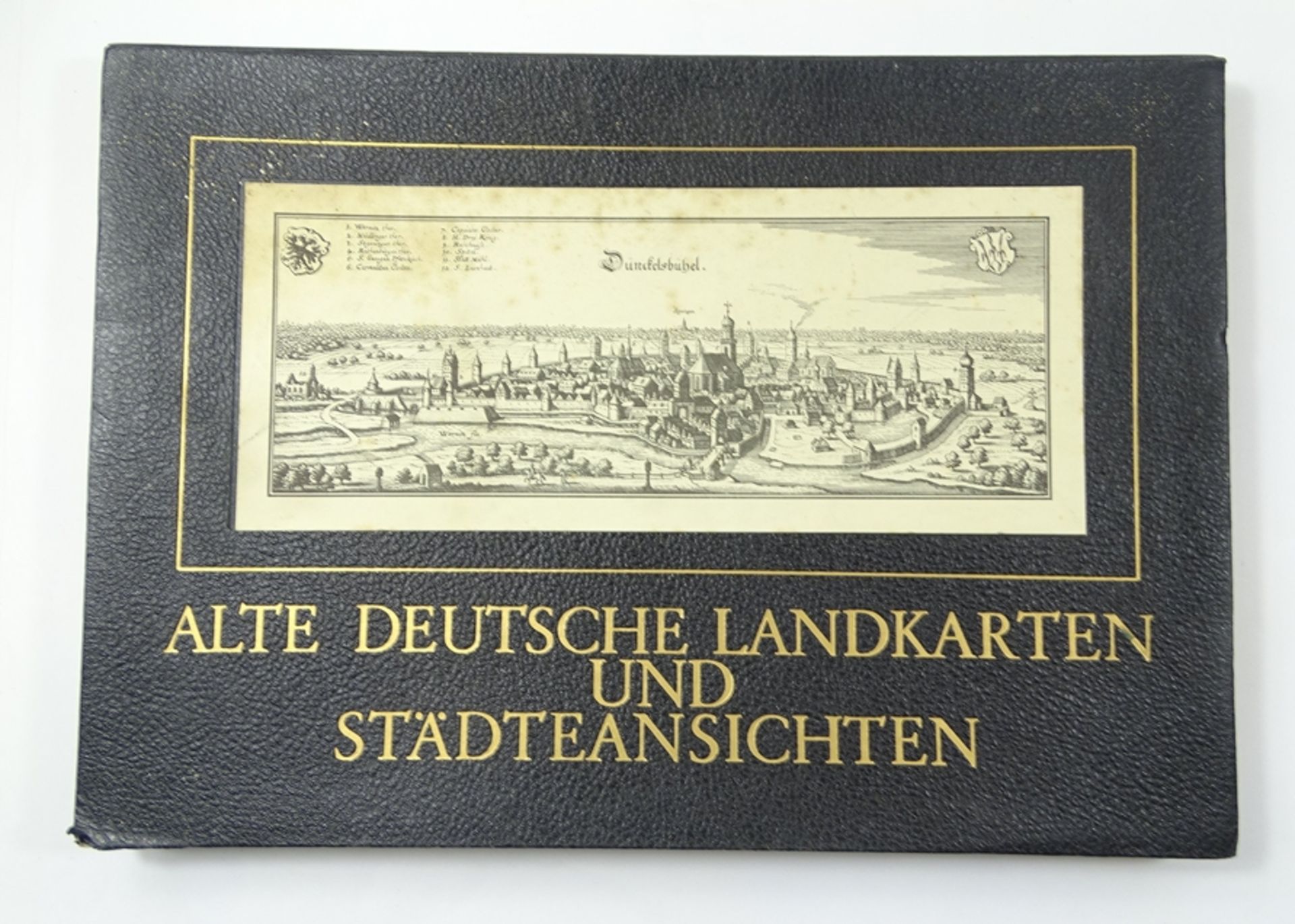 Alte Deutsche Landkarten und Städteansichten, Karton mit Drucken, teilweise farbig, gefaltet, Karto