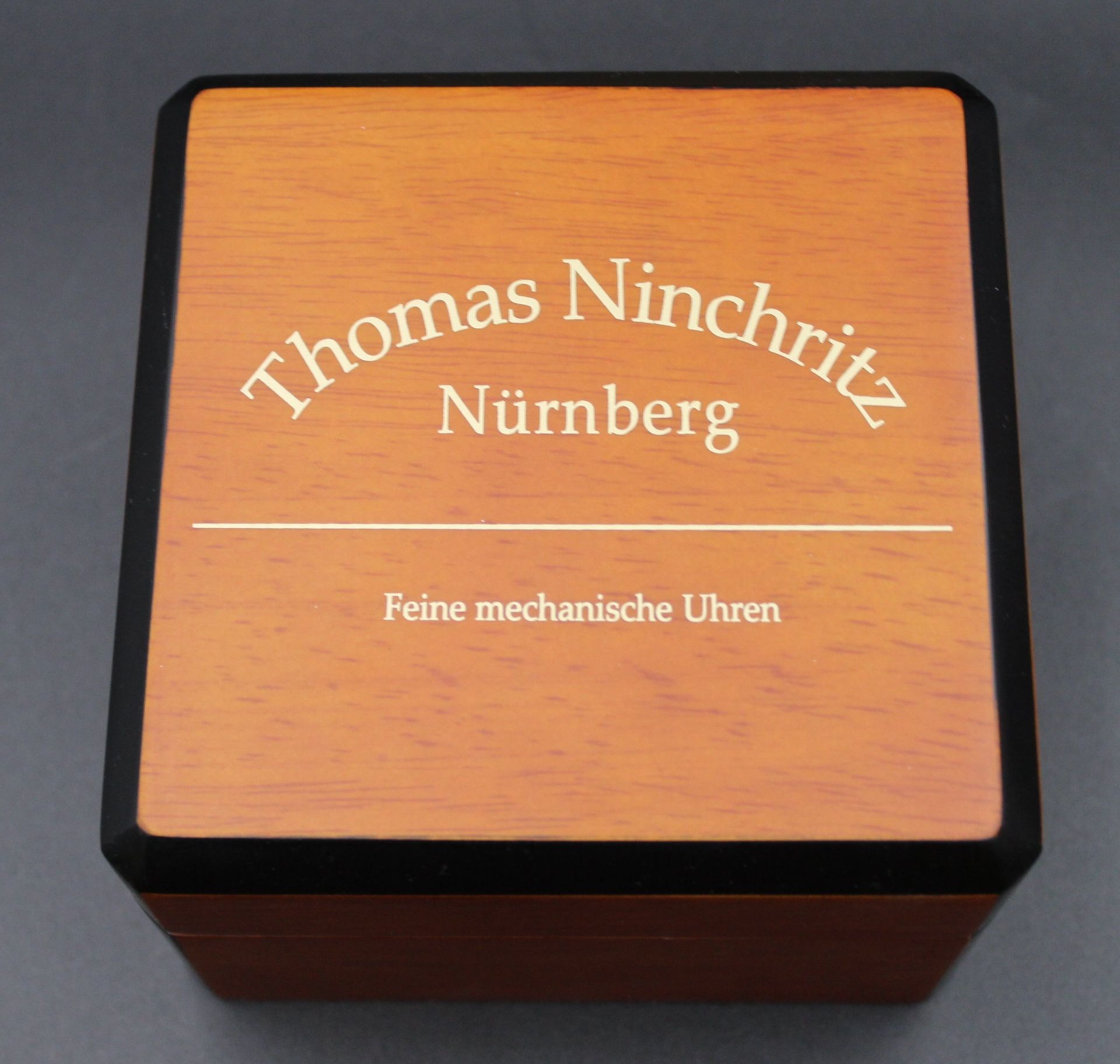 Uhrenkasten, Thomas Ninchritz Nürnberg, Gebrauchsspuren - Bild 3 aus 7