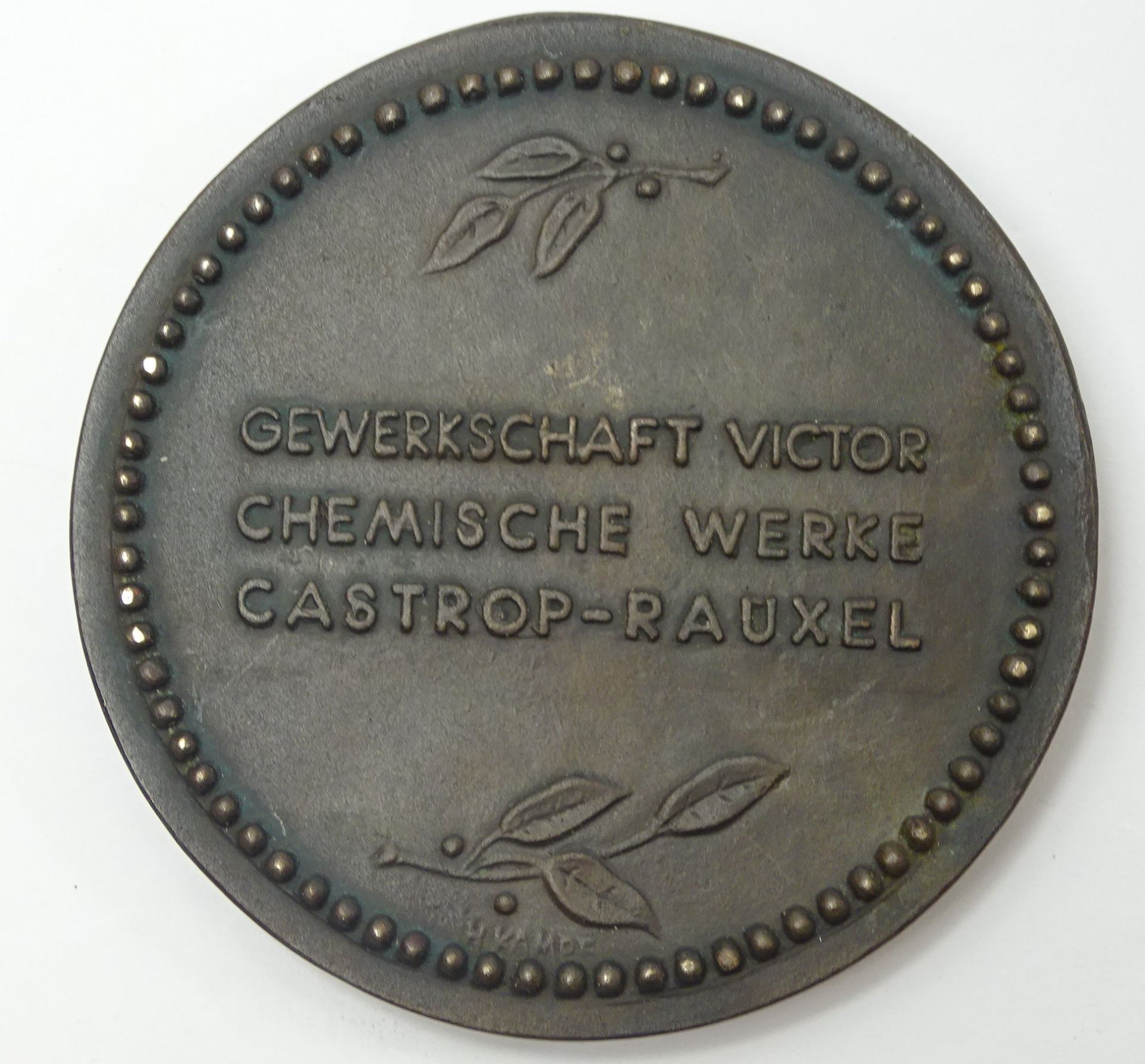 Bronzemedaille Gewerkschaft Victor, Chemische Werke Castrop-Rauxel, Ø 10 cm, H. 1,1 cm, 620 gr.