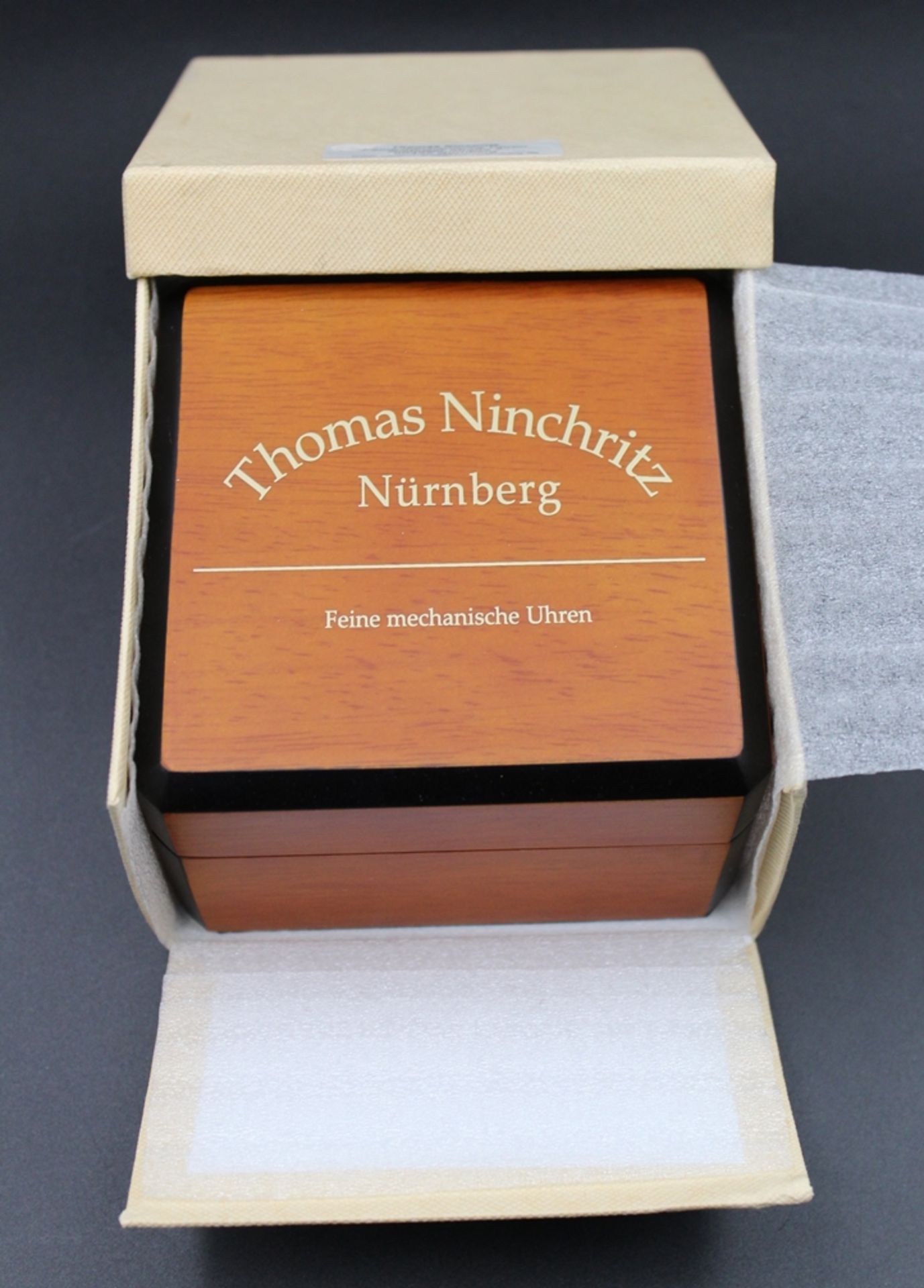 Uhrenkasten, Thomas Ninchritz Nürnberg, Gebrauchsspuren - Bild 2 aus 7