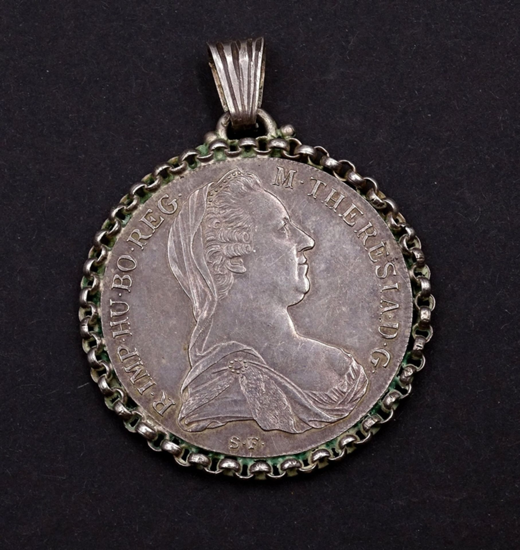 Maria Theresien Taler, gefasst, Silber , L. 6,0cm, 33,98g, Nachprägung.