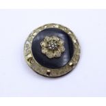 835er Silber Brosche mit Onyx und Markasiten, Silber - vergoldet, D. 29mm, 6,6g.