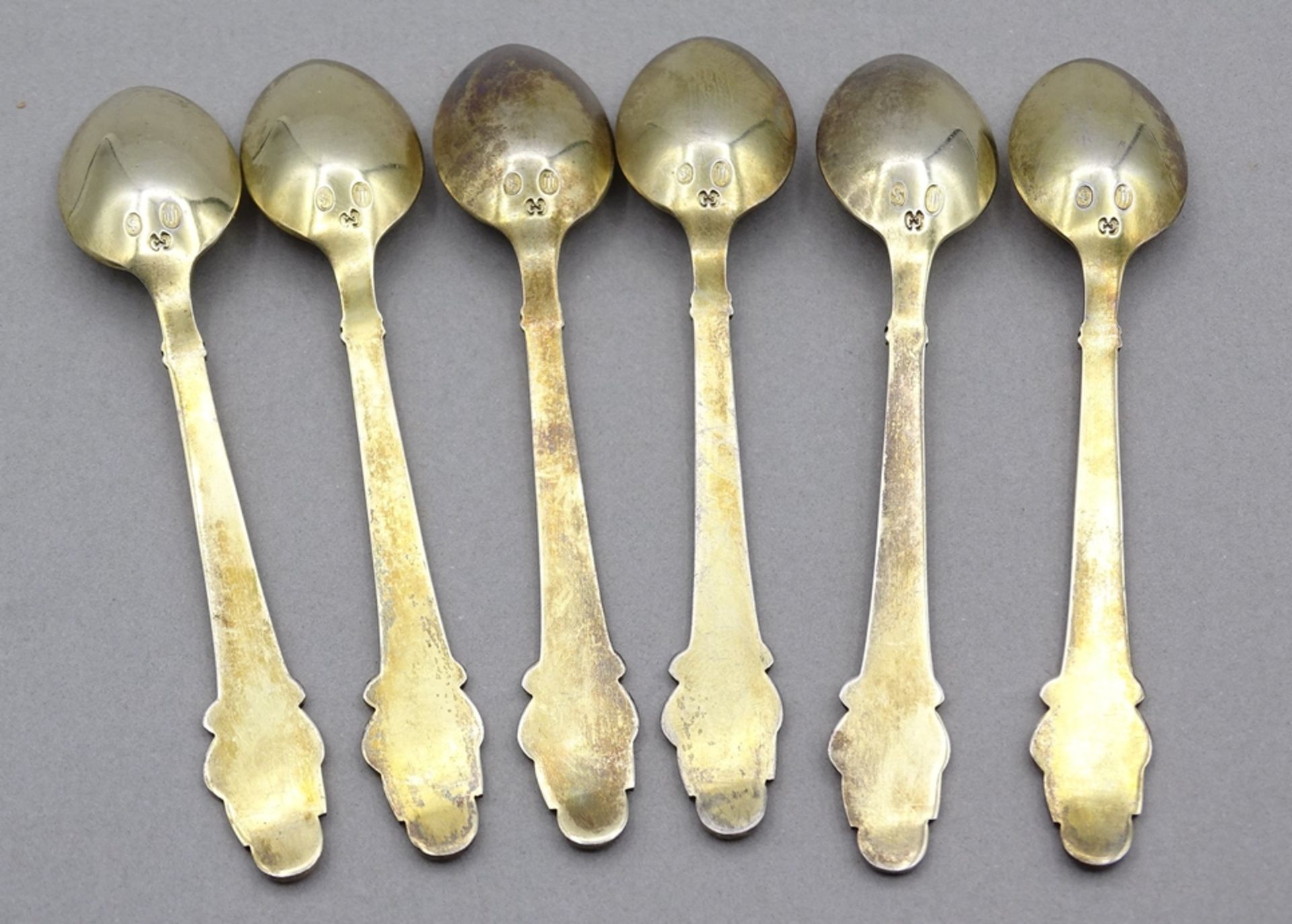 6 Moccalöffel, Copenhagen (19) 38, Silber - vergoldet, L. 9,5cm, zus. 50,4g. Alters- und Gebrauchss - Image 4 of 5