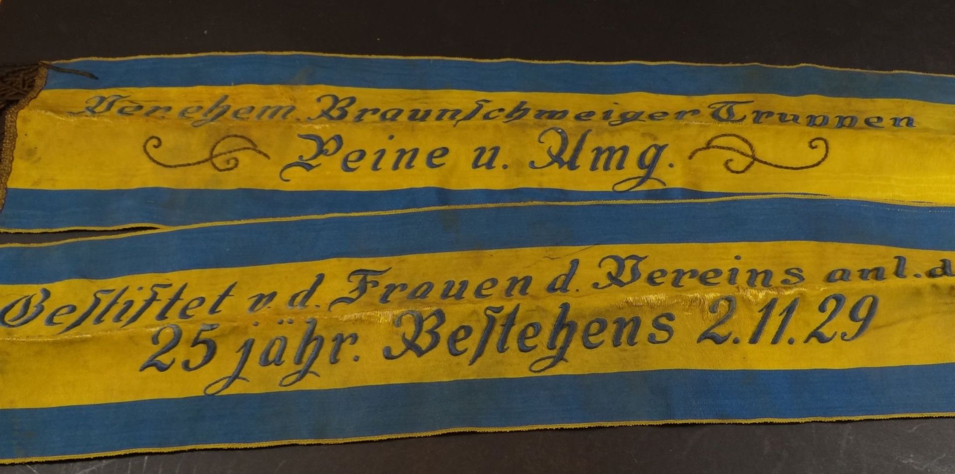 grosse Stoff-Schleife "Ver. ehem. Braunschweiger Truppen" 1929, 30x90 cm - Bild 2 aus 5