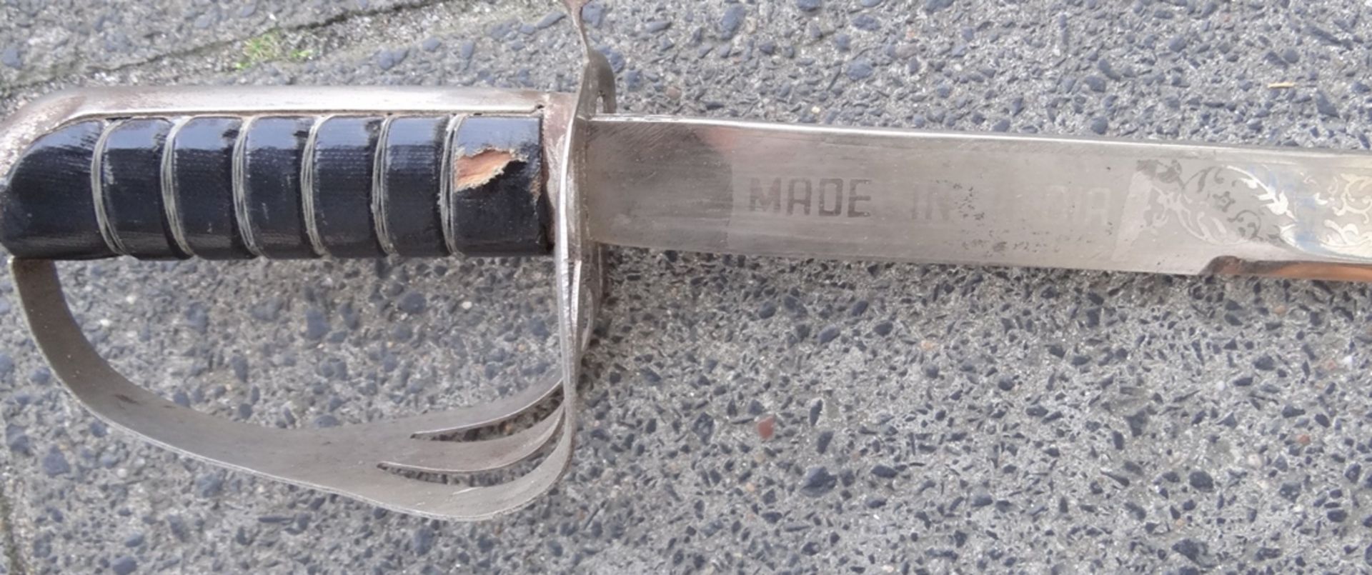 gr. Säbel "Made in India" in Scheide, L-94 cm - Bild 3 aus 5