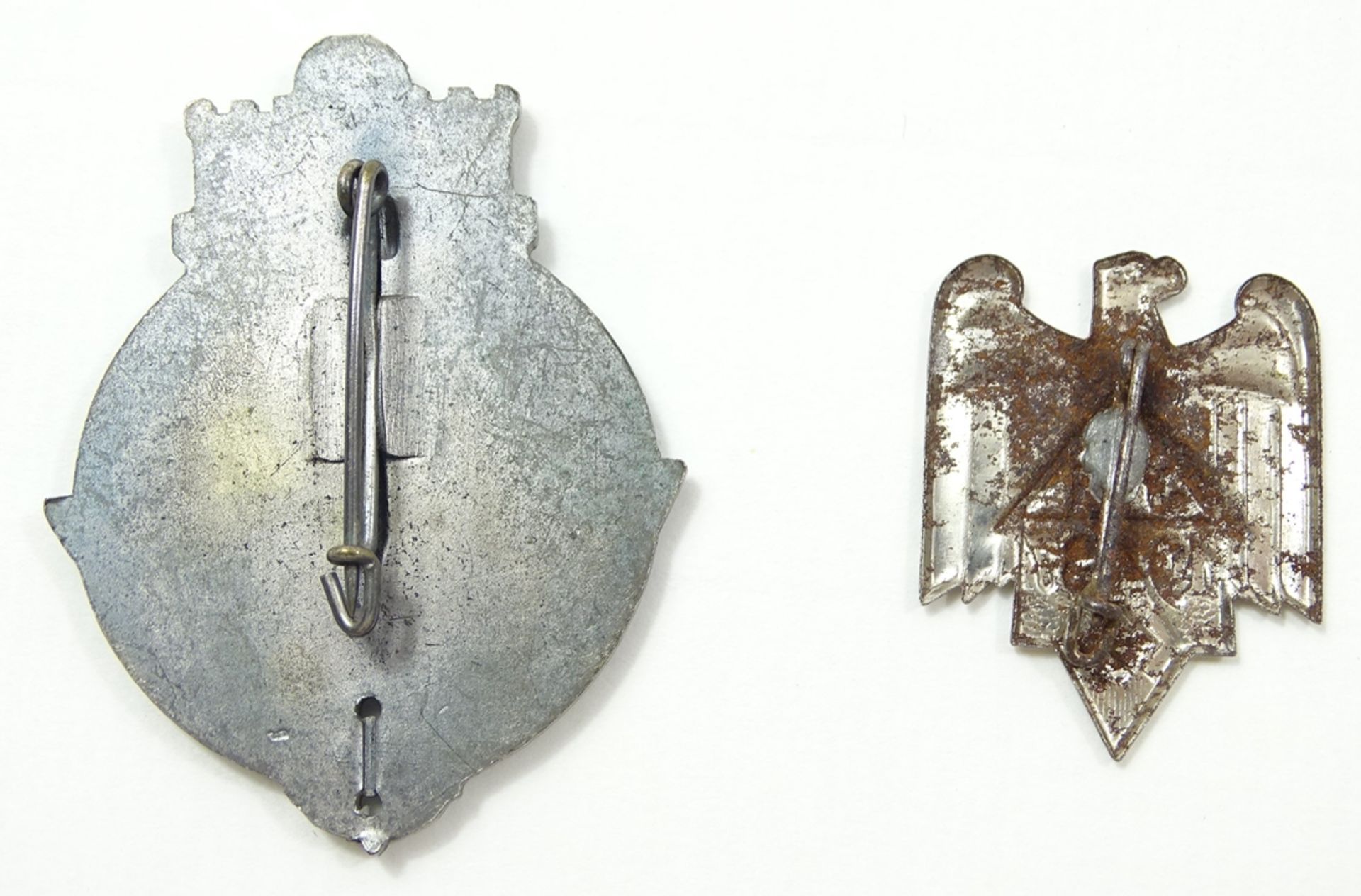 2 Anstecker 3. Reich, "DJH 1937" und "Reichskampf Hamburg 1938", dieses ohne Emailleraute - Bild 4 aus 4