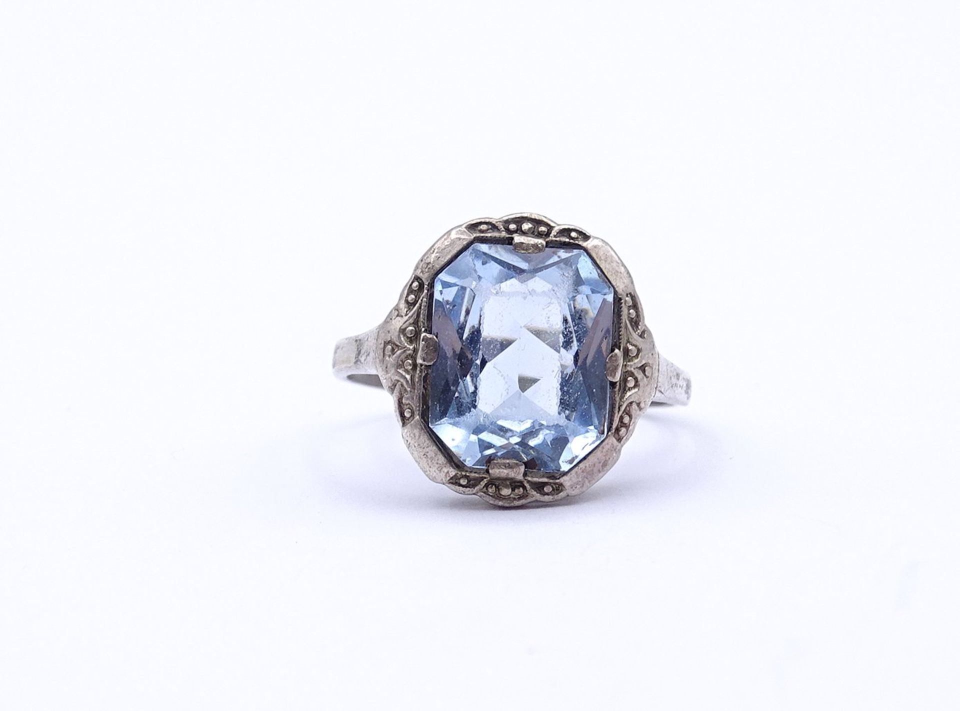 925er Silber Ring mit einen hellblauen facc. Edelstein, 3,0g., RG 52