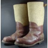 Paar Filzstiefel,braunes Leder, (Wachstiefel) H. 39cm, Alters- und Gebrauchsspuren