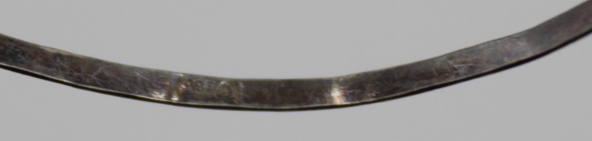 5tlg. Schmuckkonvolut, Collierkette versilbert, 3 Armreife Silber 800/835 (10,8gr), DAU Meister-Ank - Image 7 of 7