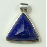 Lapislazuli-Anhänger mit 925er-Silbermontur, gestempelt "EMS", 4,7 x 4 x 1,7 cm, 36 gr., leichte Al