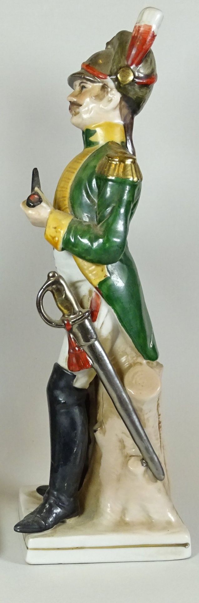 Offizier Figur mit Pfeife,ungemarkt, H. 25cm,Alters- und Gebrauchsspuren - Bild 3 aus 4