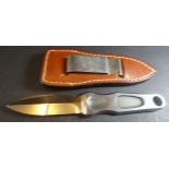 kurzes Messer "A.G.Russel" 1977, in Lederscheide, sehr gut erhalten, L-19 cm