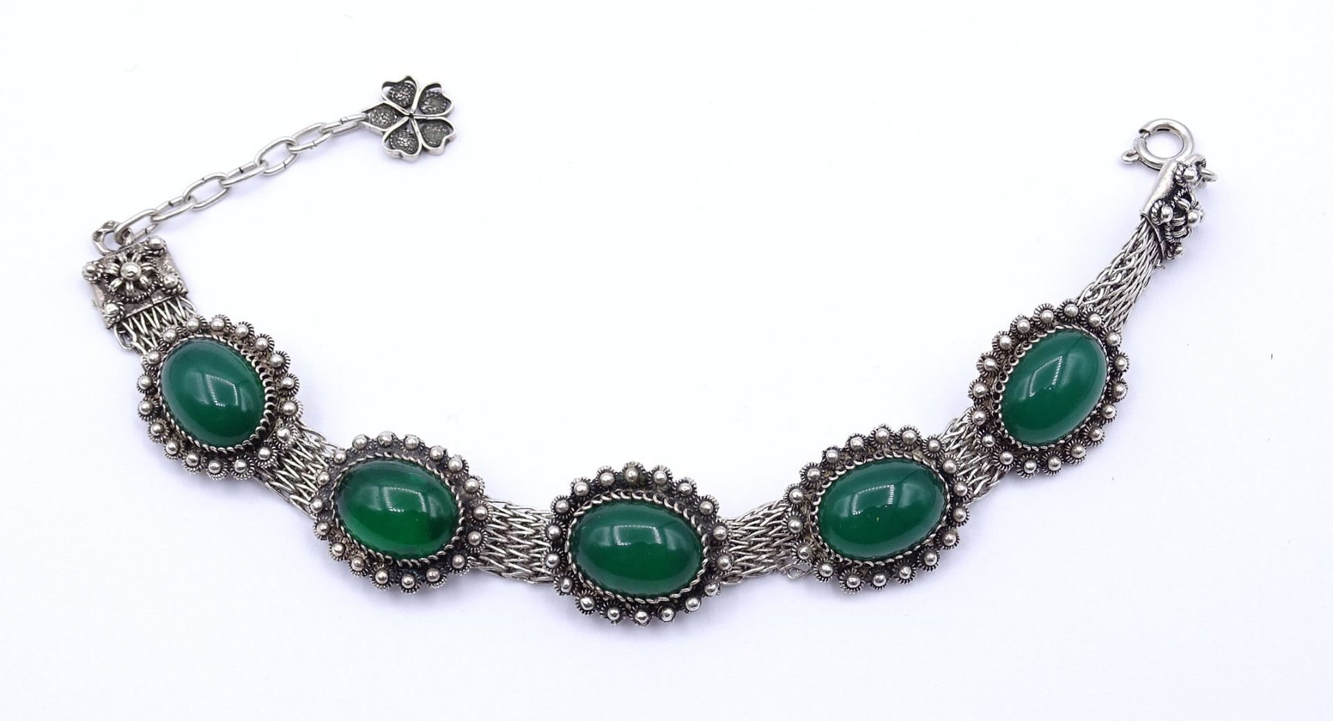 Armband mit 5 grünen Cabochons, Silber 0.800, L. 17 - 20cm, 24,4g.