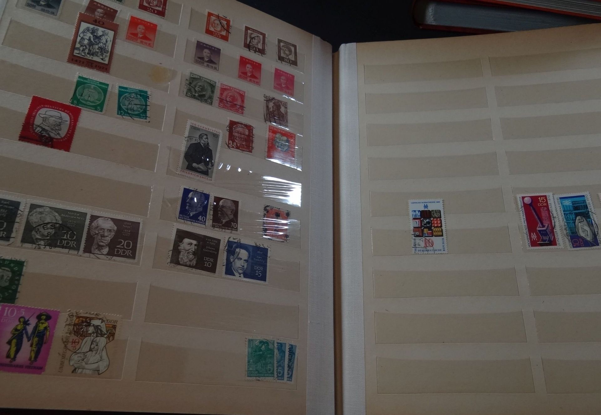 Lot Briefmarkenalben, hpts. DDR, tw. postfrisch und gut gefüllt, auch etwas BRD - Bild 7 aus 18