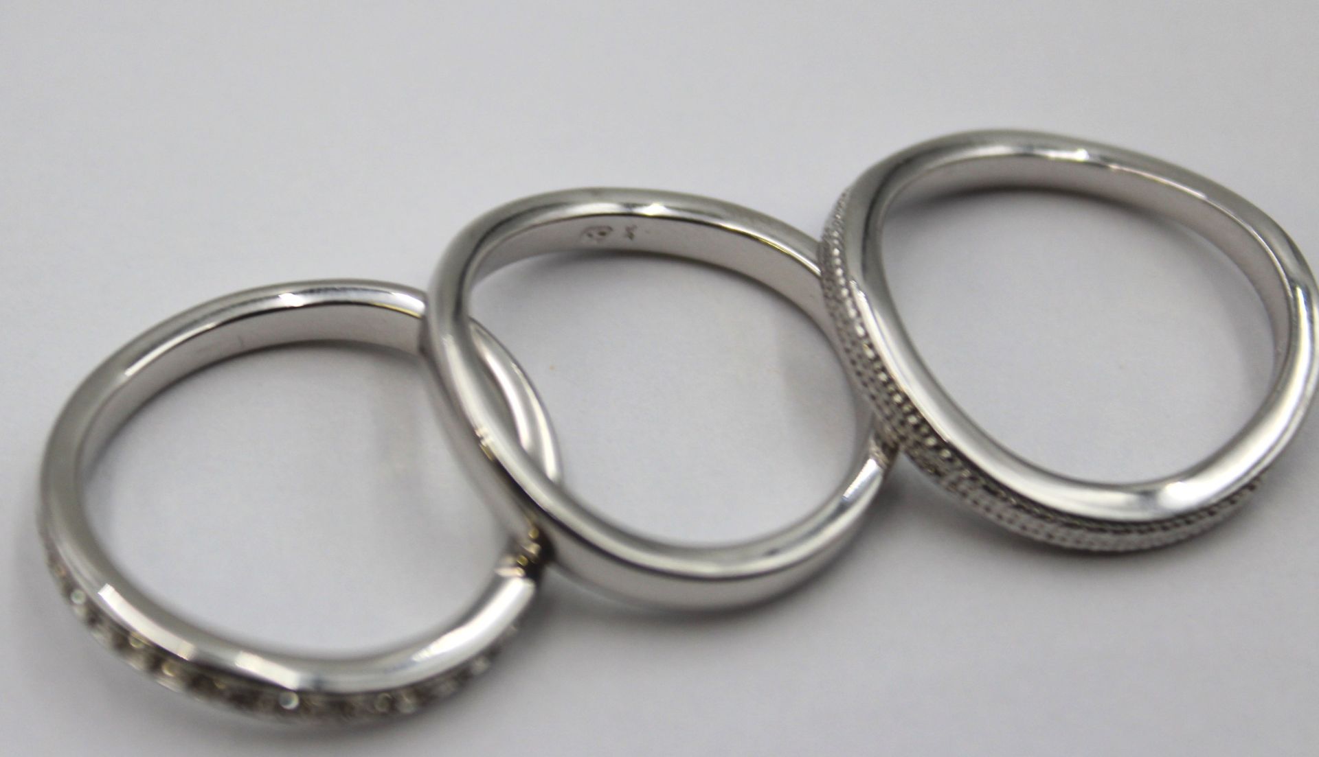 3fach Ring, versilbert, 2x besetzt mit klaren Steinen, RG 61 - Bild 2 aus 2