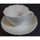 Kaffeetasse mit U.T. "Meissen" weiss, Schwertermarke mehrfach durchstrichen