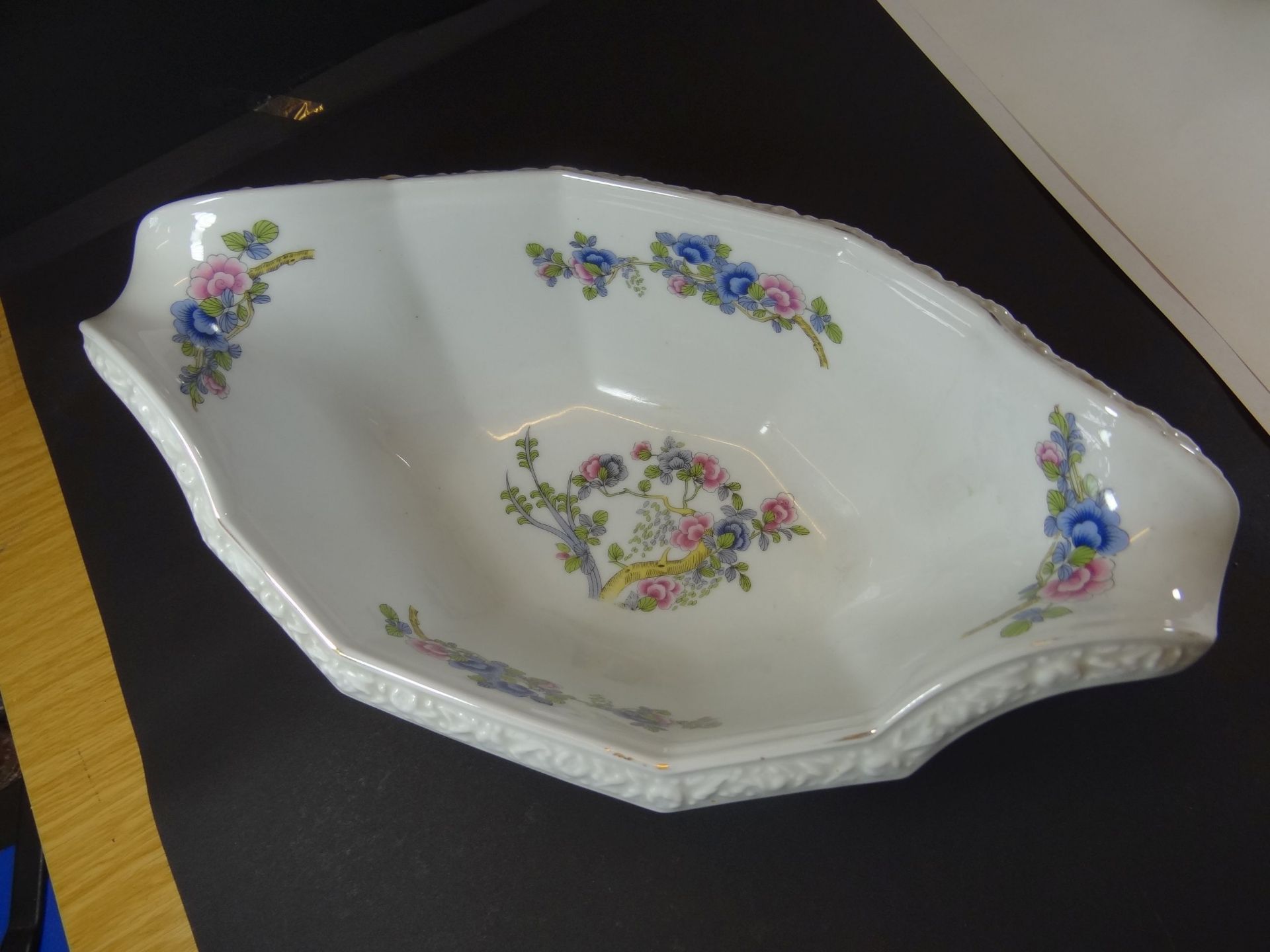 grosse Jardiniere "Rosenthal" Form Maria, Blumen, Goldrand tw. berieben, H-17 cm, 39x23 cm