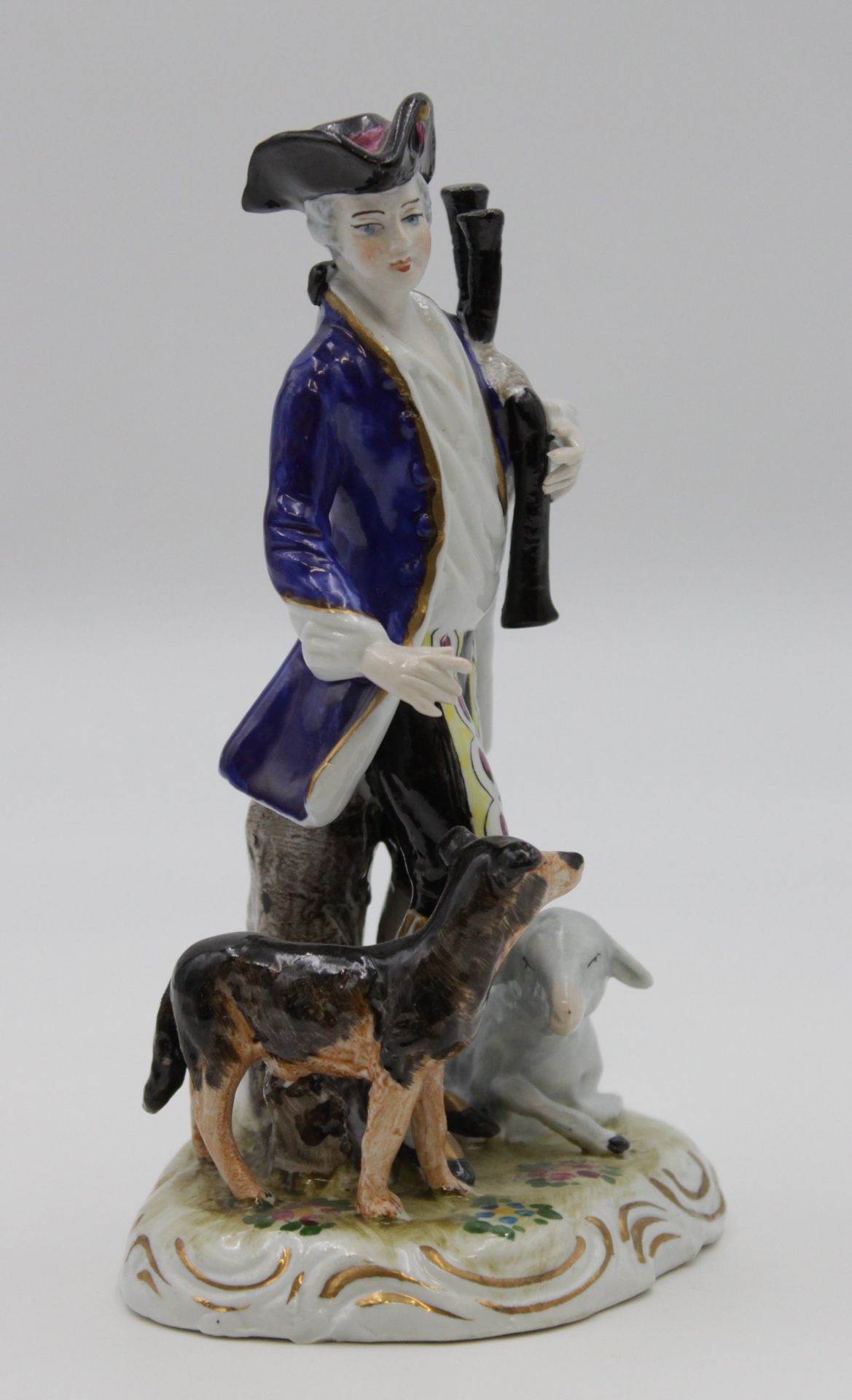 Figur, gemarkt, Knabe mit Dudelsack, Hund und Schaf, polychr. Bemalung, H-17cm. - Image 2 of 5