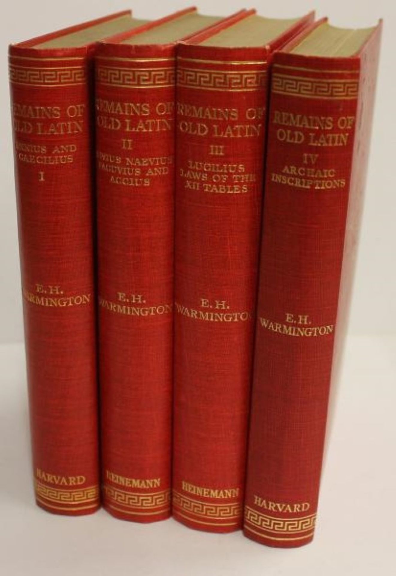 E. H. Warmington, "Remains of Old Latin" 4 Bände, Cambridge, London 1935, mit Altersspuren, Einbänd