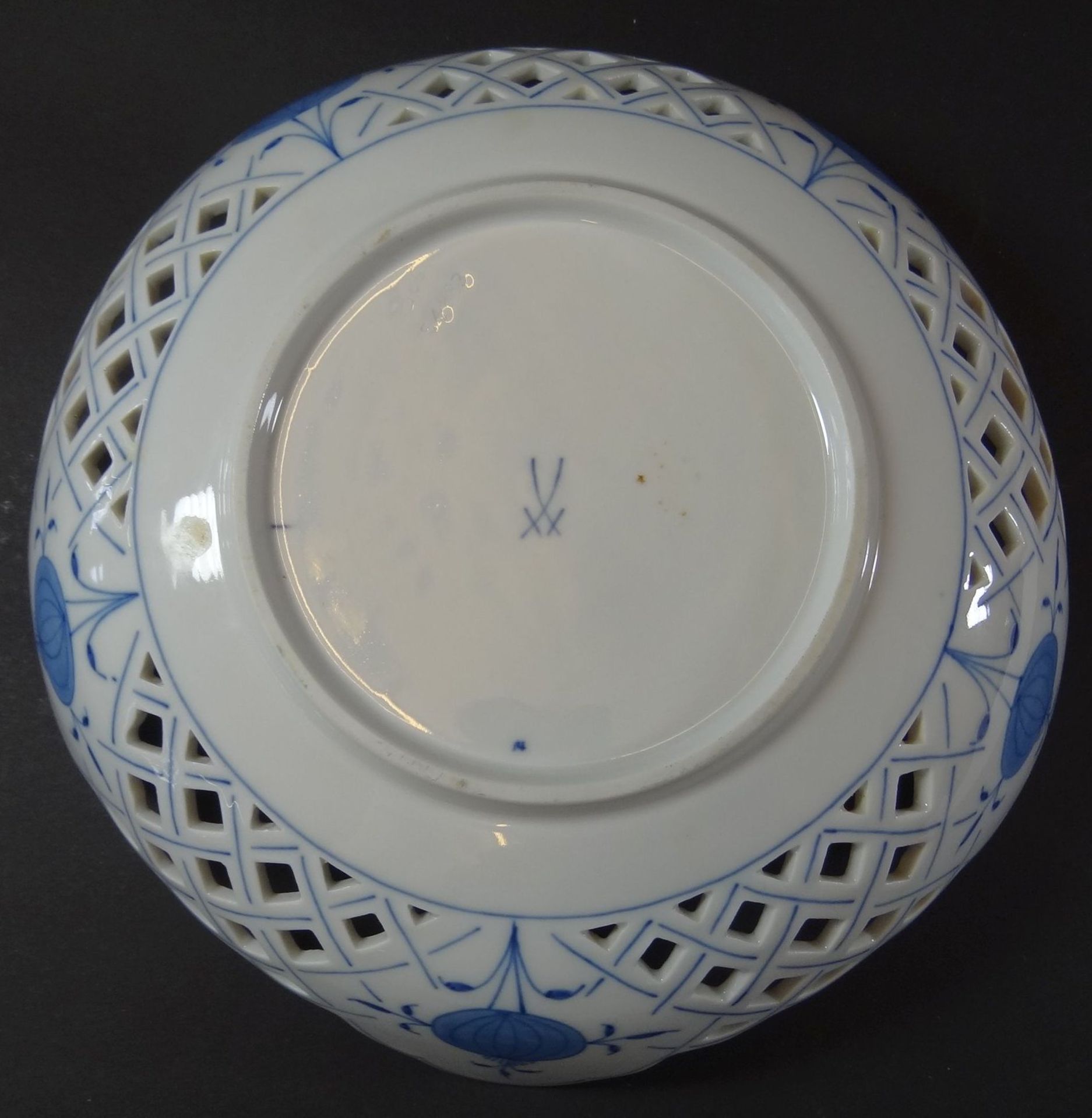 Durchbruchschale "Meissen" Zwiebelmuster, 1 Wahl, H-7 cm, D-23 cm - Image 3 of 4