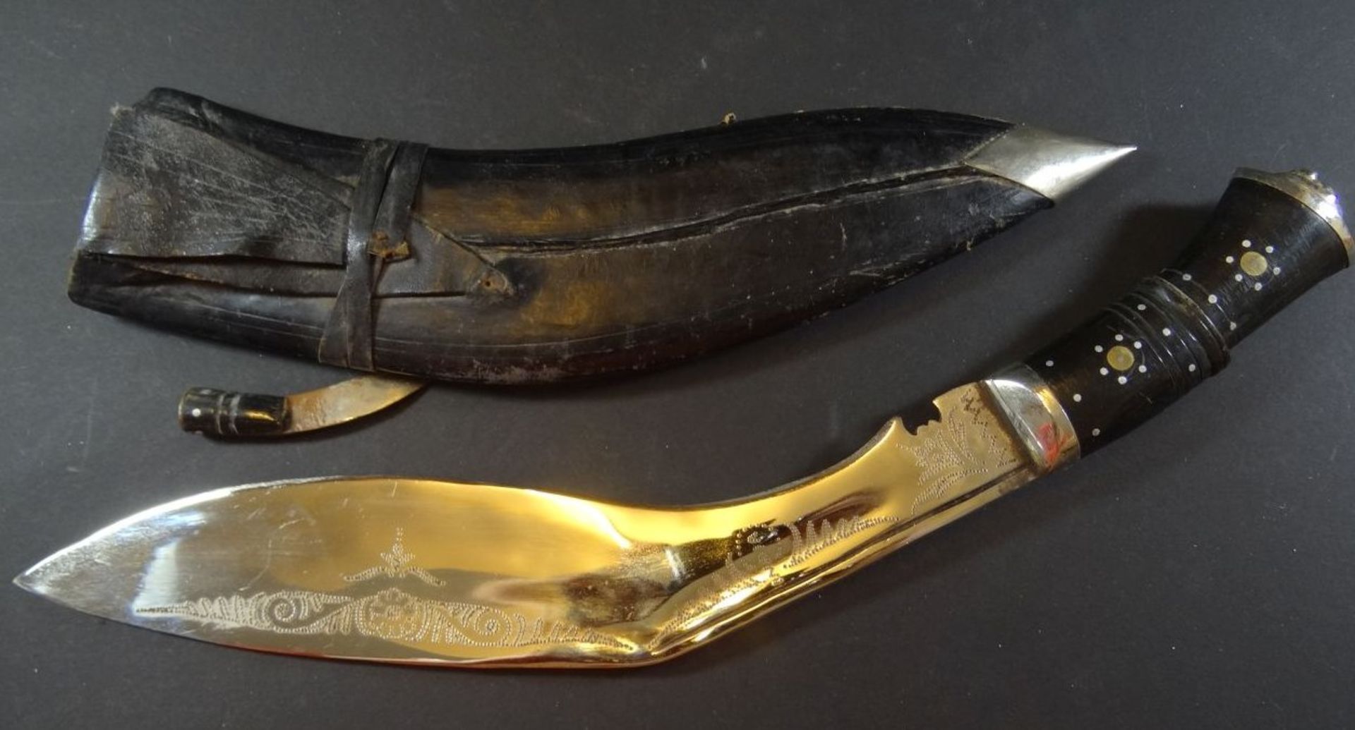 arabischer Krummdolch mit 2 kl. Messern, Lederscheide, L-40cm - Bild 6 aus 7