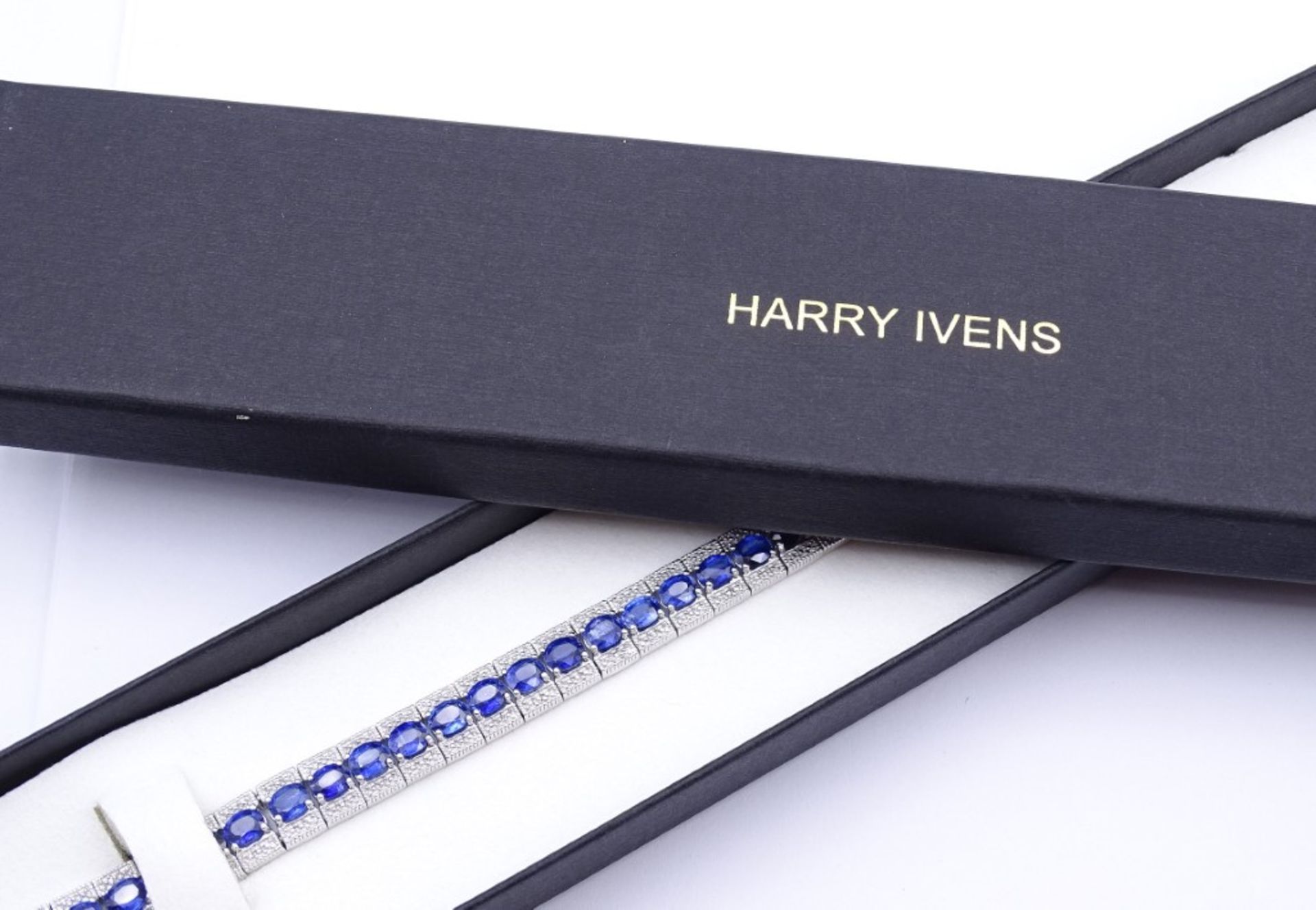 Harry Ivens Armband mit 36 oval facc. Saphiren, Sterling Silber 0.925, L. 19,5cm, B. 8,7mm, 22,2g.,