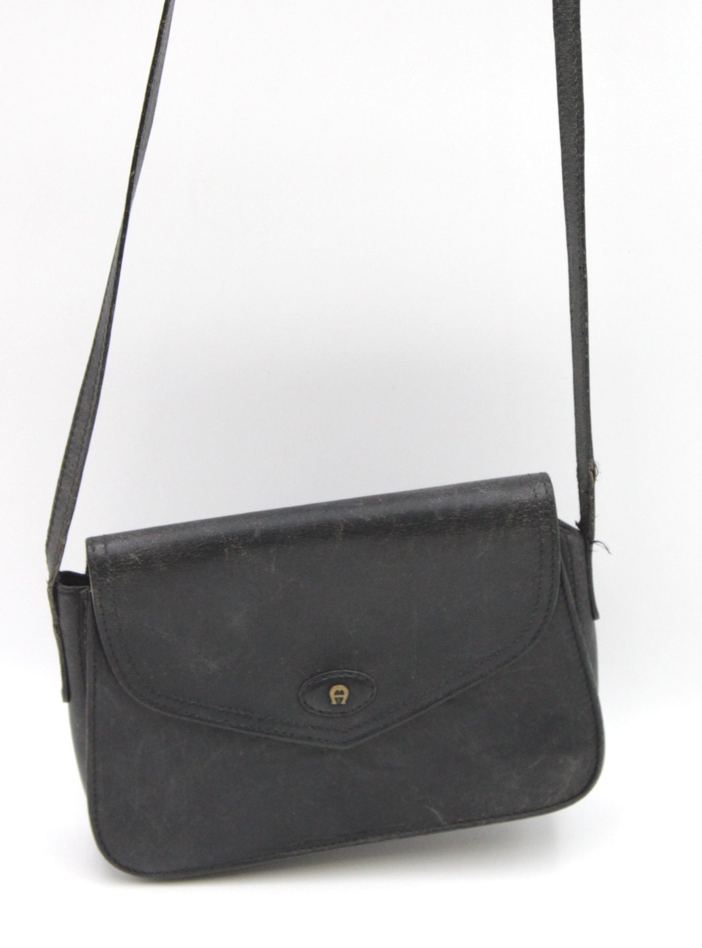 Damenhandtasche, Aigner, strake Tragespuren, 15,5 x 20cm.