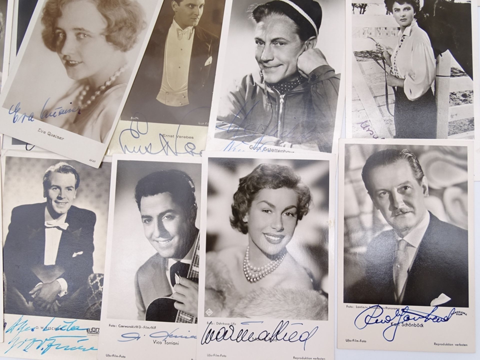 19 signierte Autogrammkarten deutscher Filmstars um 1950, teilweise leichte Altersspuren - Bild 3 aus 7