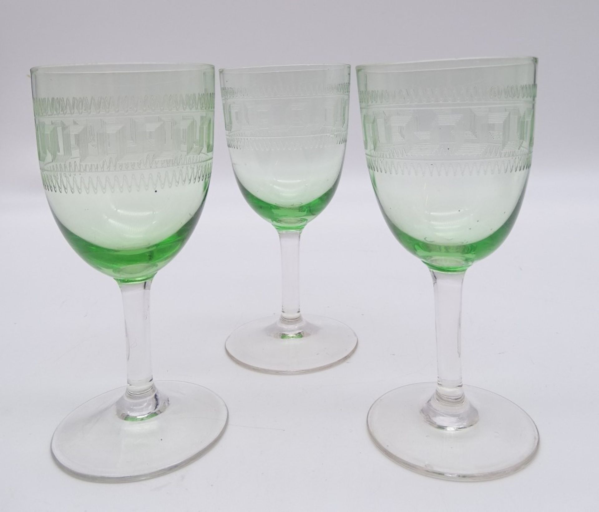 3 Stielgläser, Cuppa grün, geschliffenes Dekor, H. 13,3 cm - Bild 2 aus 5