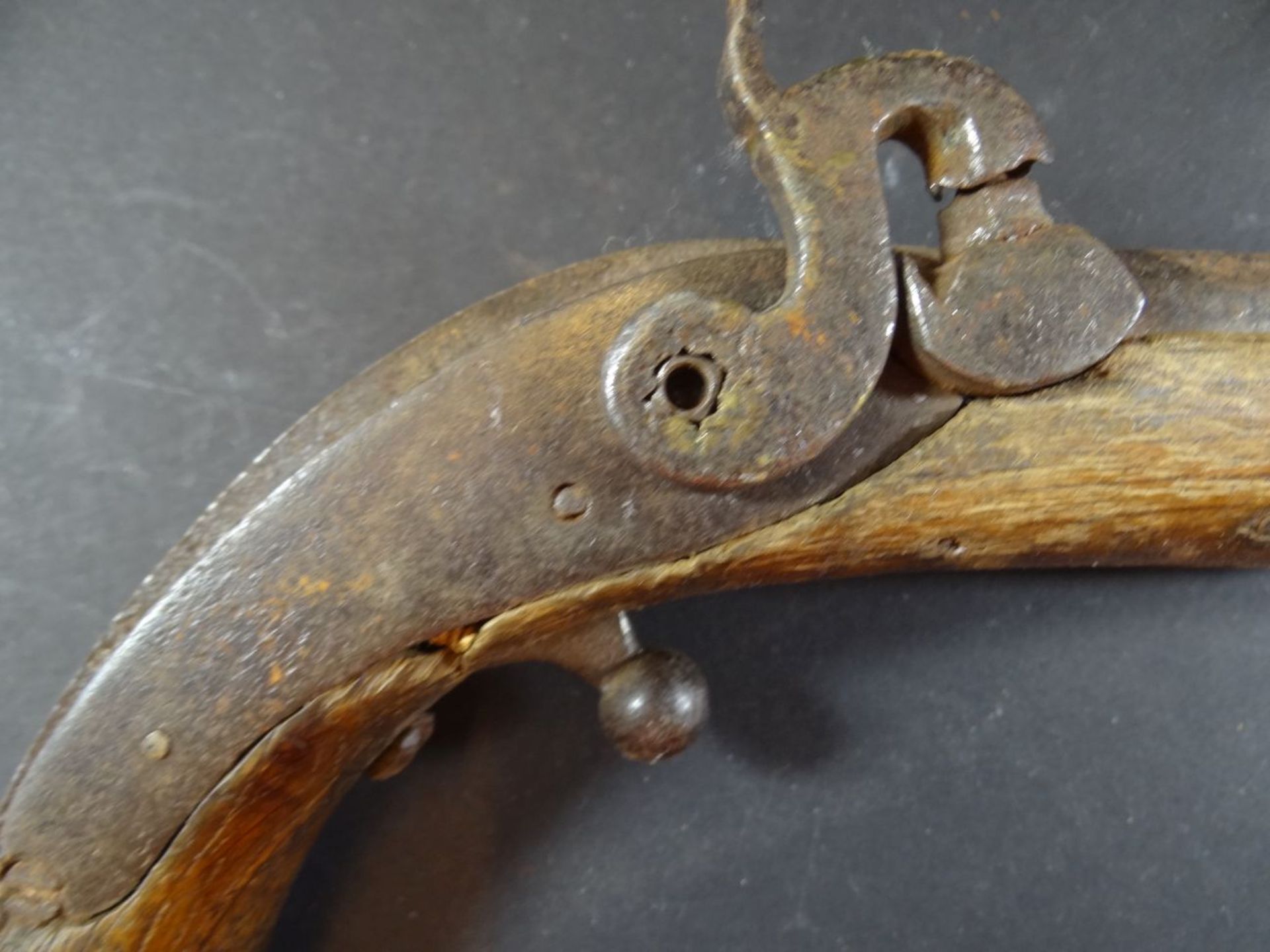 kl. Steinschloss Pistole,  Holz beschädigt, Altersspuren, L-26 cm - Bild 2 aus 5