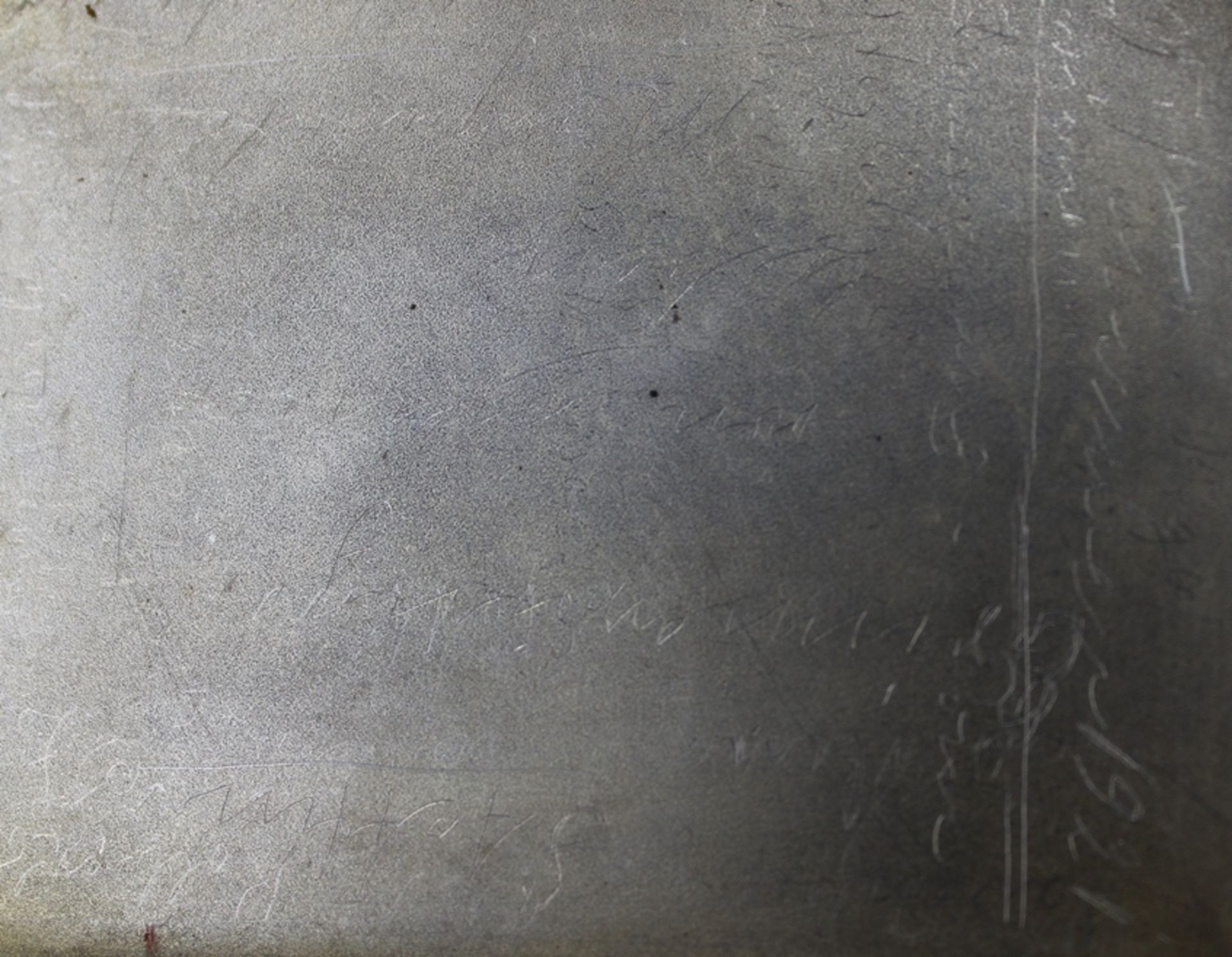 Zigaretten-Etui, 925er Silber, innen Gravur "AEG-SIA" und undeutl. Ritzgravuren, 123gr., ungeputzte - Bild 4 aus 6