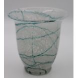 Schaumglas-Vase, wohl Loetz, grün geädert, H-15cm D-14,5cm.