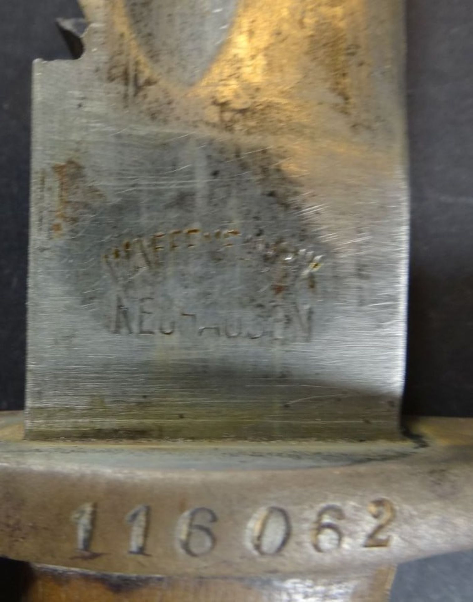 langes Schweizer Seitenwehr mit Säge-Klinge und Metallscheide "Waffenfabrik Neuhausen", L-63 cm, 19 - Bild 9 aus 12