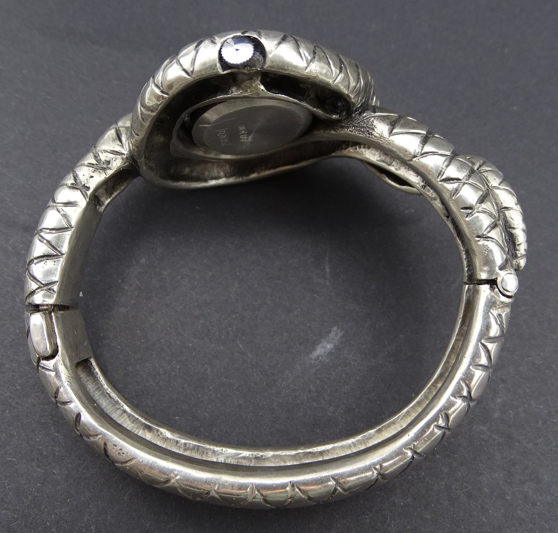 Damenuhr in Schlangenarmspange, Gehäuse: 835er-Silber, Spange: 900er-Silber, Quartzwerk, B. 4 cm, Ø - Bild 5 aus 8