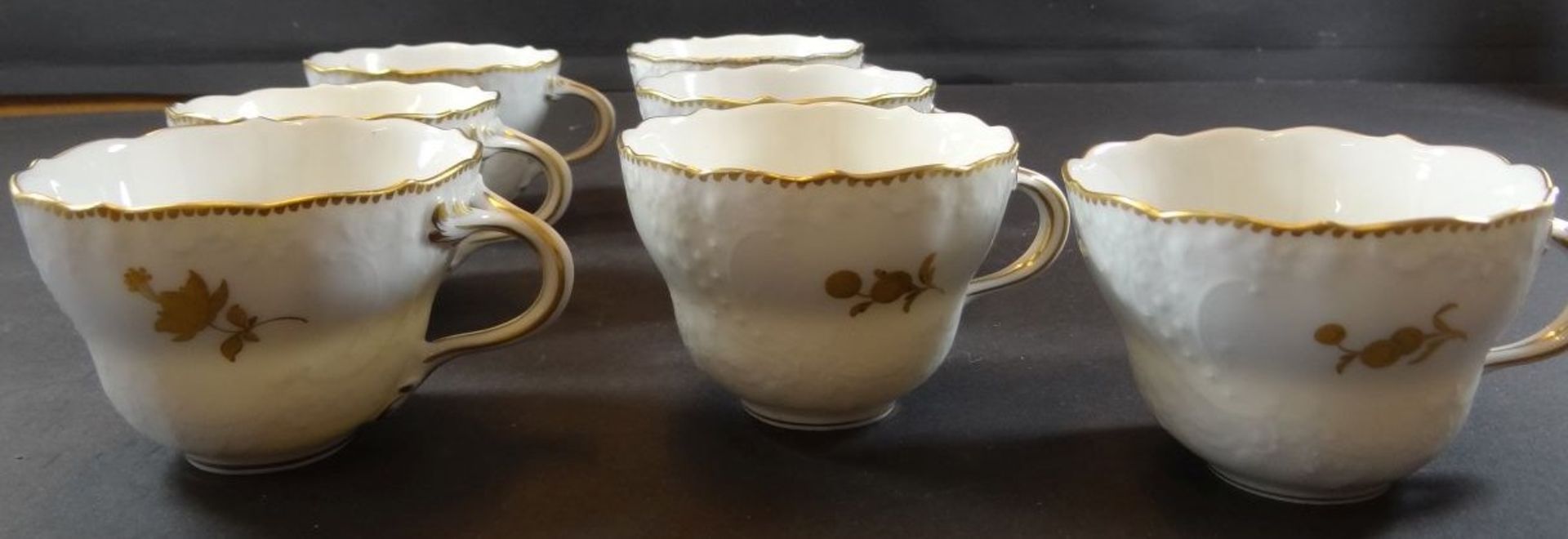 7 Kaffeegedecke "Meissen" Goldblumen, 21 Teile, 1 Tasse mit Klebestelle, - Bild 9 aus 12