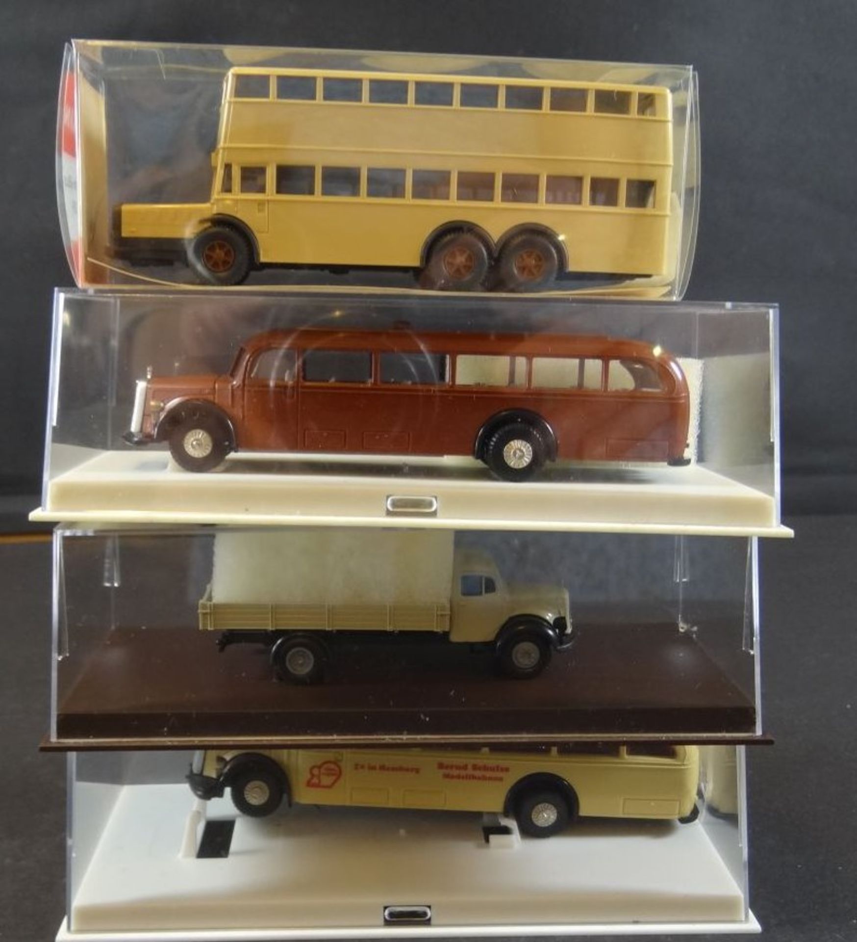 Karton mit 9 Modellautos bzw. Bussen, LKW, hpts. Wiking, tw. boxed - Bild 4 aus 8