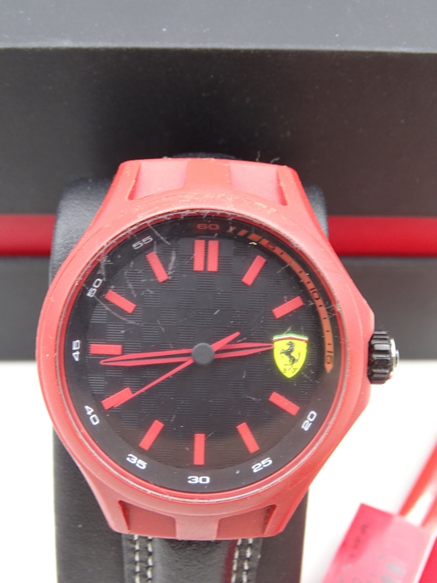 HAU Scuderia Ferrari in OPV, Quartzwerk, inkl. Etikett und Anleitung, Gehäuse Ø 4,5 cm, mit leichte - Bild 3 aus 9