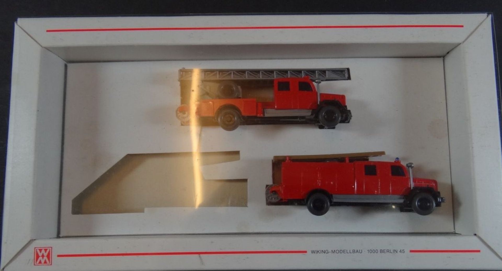 Karton mit 9 Modellautos bzw. Bussen, LKW, hpts. Wiking, tw. boxed - Bild 8 aus 8
