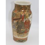 schöne Satsuma-Vase, aufwendige und feine Bemalung, wohl älter, leider Altriss, H-31cm