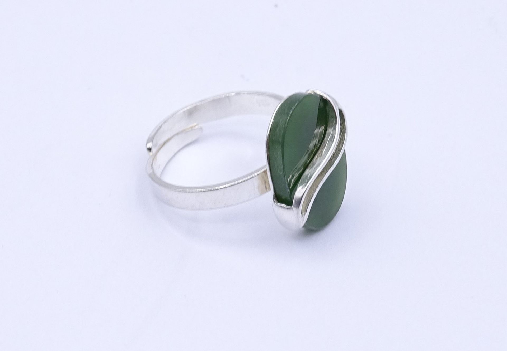 Silber Ring mit Jade, Sterling Silber 0.925, offene Ringschiene, 4,6g., - Bild 4 aus 4