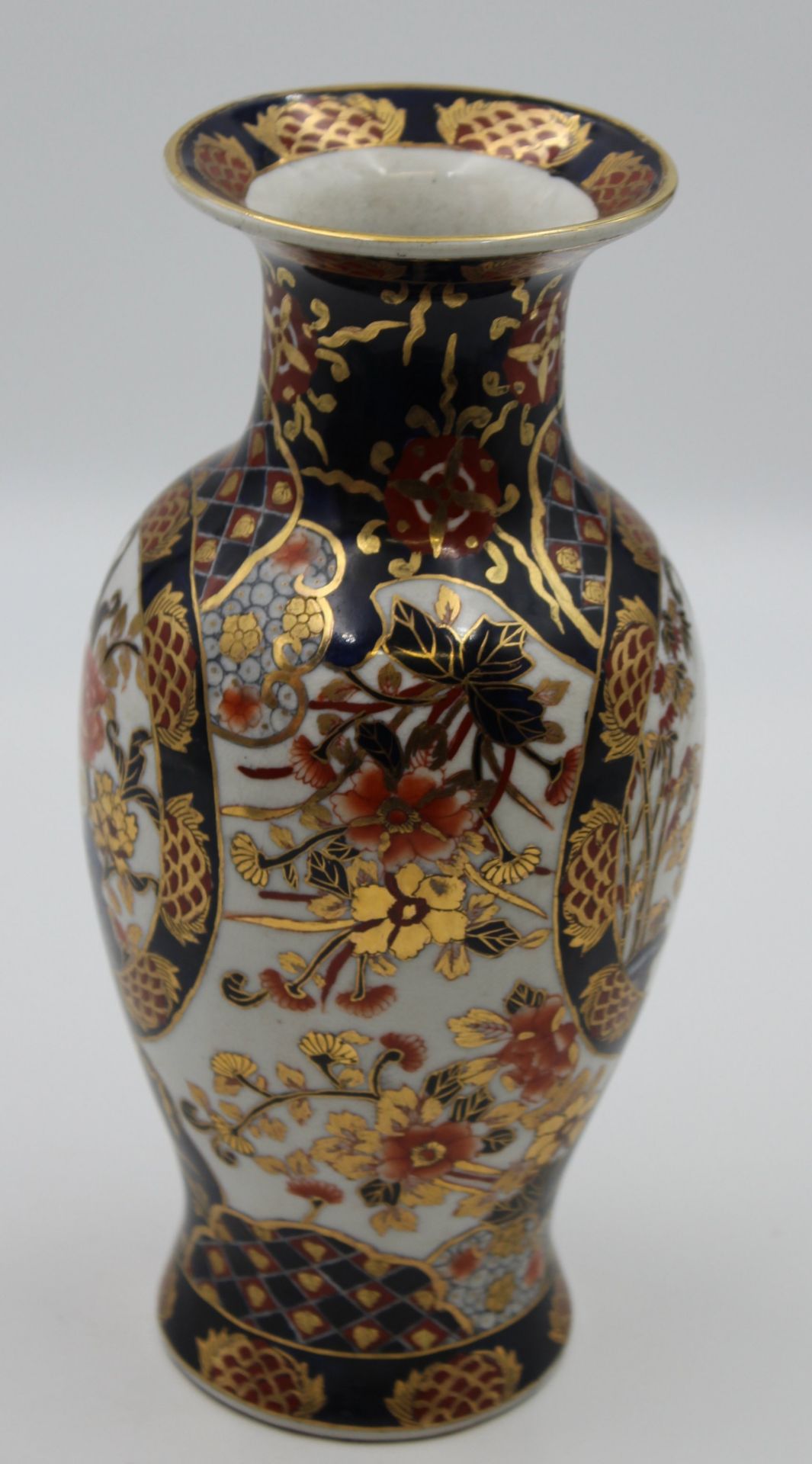 Imari-Vase, Japan, H-26cm. - Bild 2 aus 3