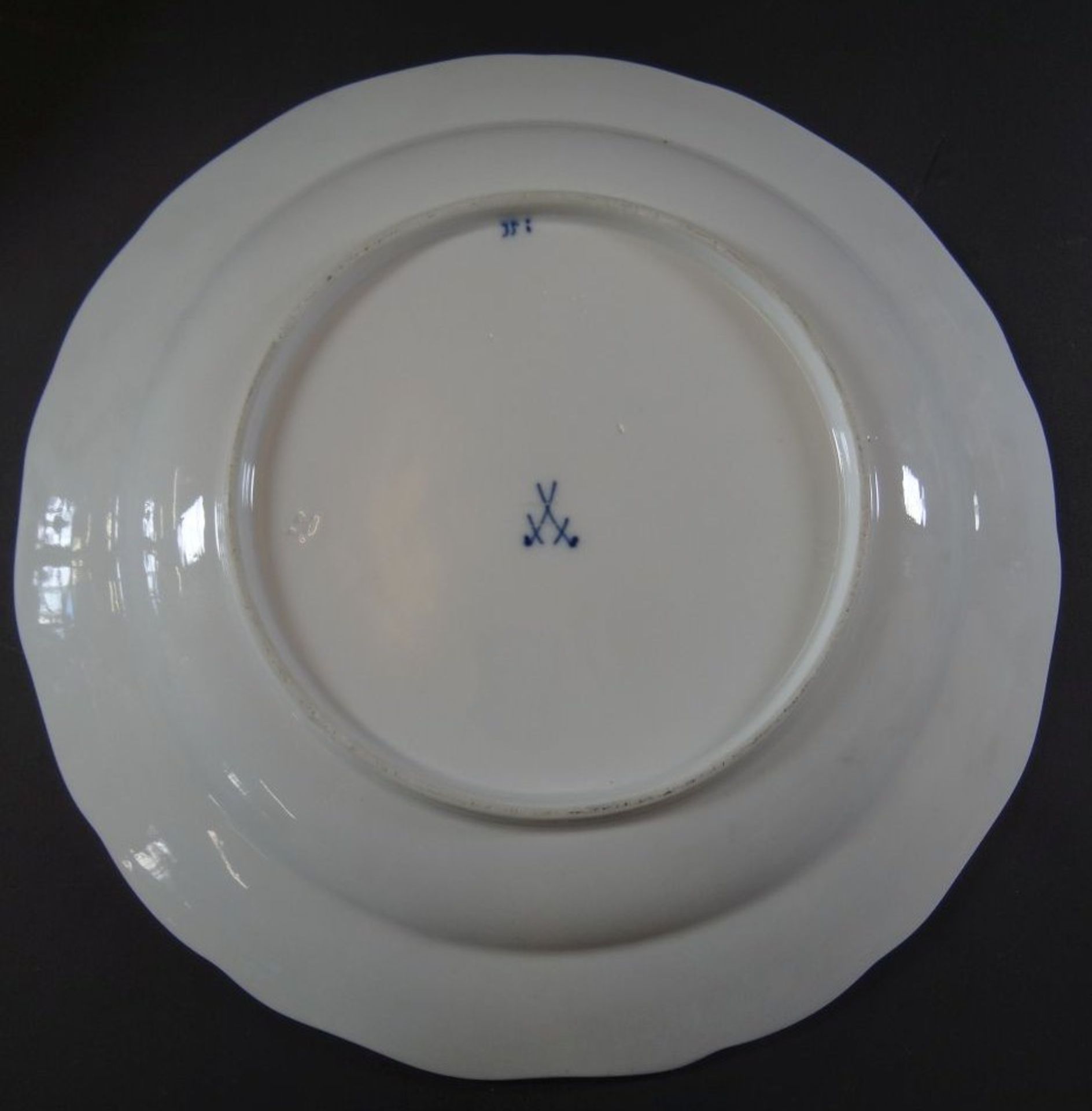 6 flache Teller "Meissen" Zwiebelmuster, D-25 cm, 2.Wahl, Knaufschwerter, 19.Jhd. 1x minim Abplatze - Bild 4 aus 5