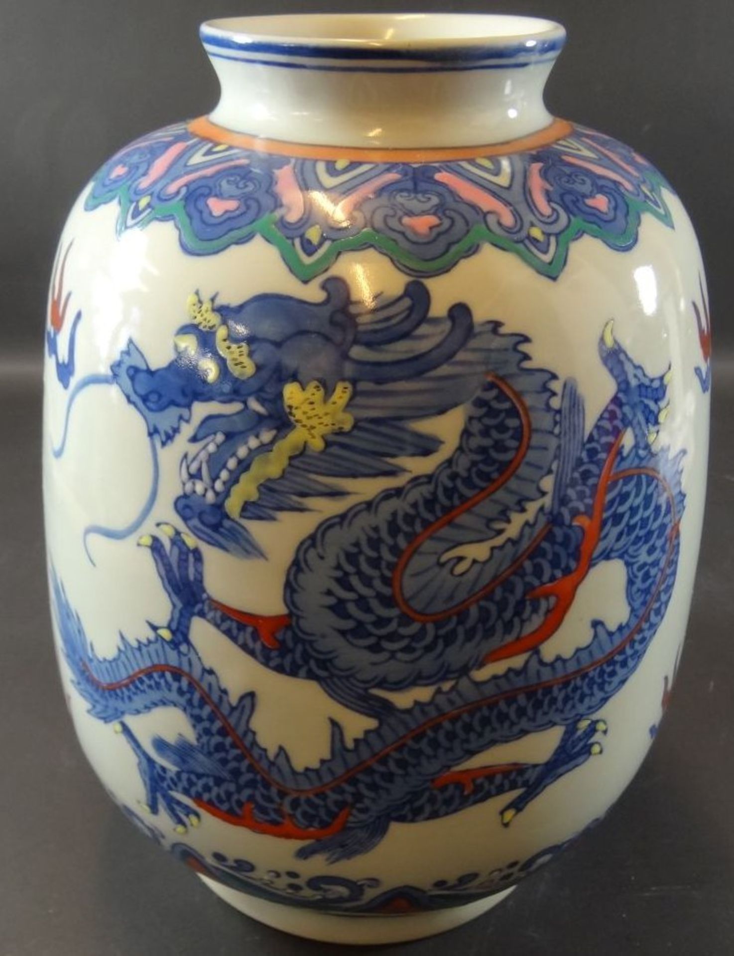 Vase mit Drachenmalerei, China, H-28 cm, chines. gemarkt - Image 3 of 6