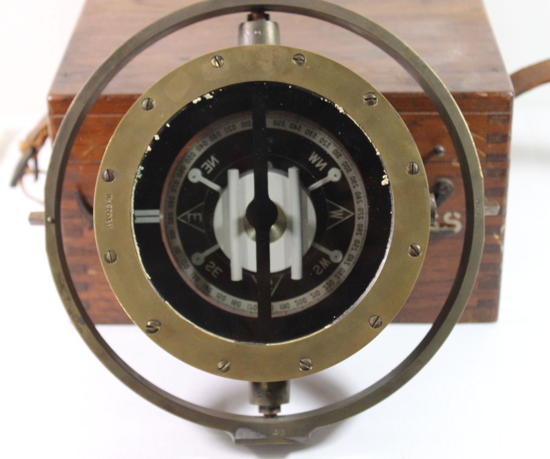 kopfüber Kompass, 2. WK, Nr. 6007, Pat. 0921 E/R/55, orig. Kasten, ca. D-25cm T-10,5cm ca. 10 Kg, G - Image 6 of 6